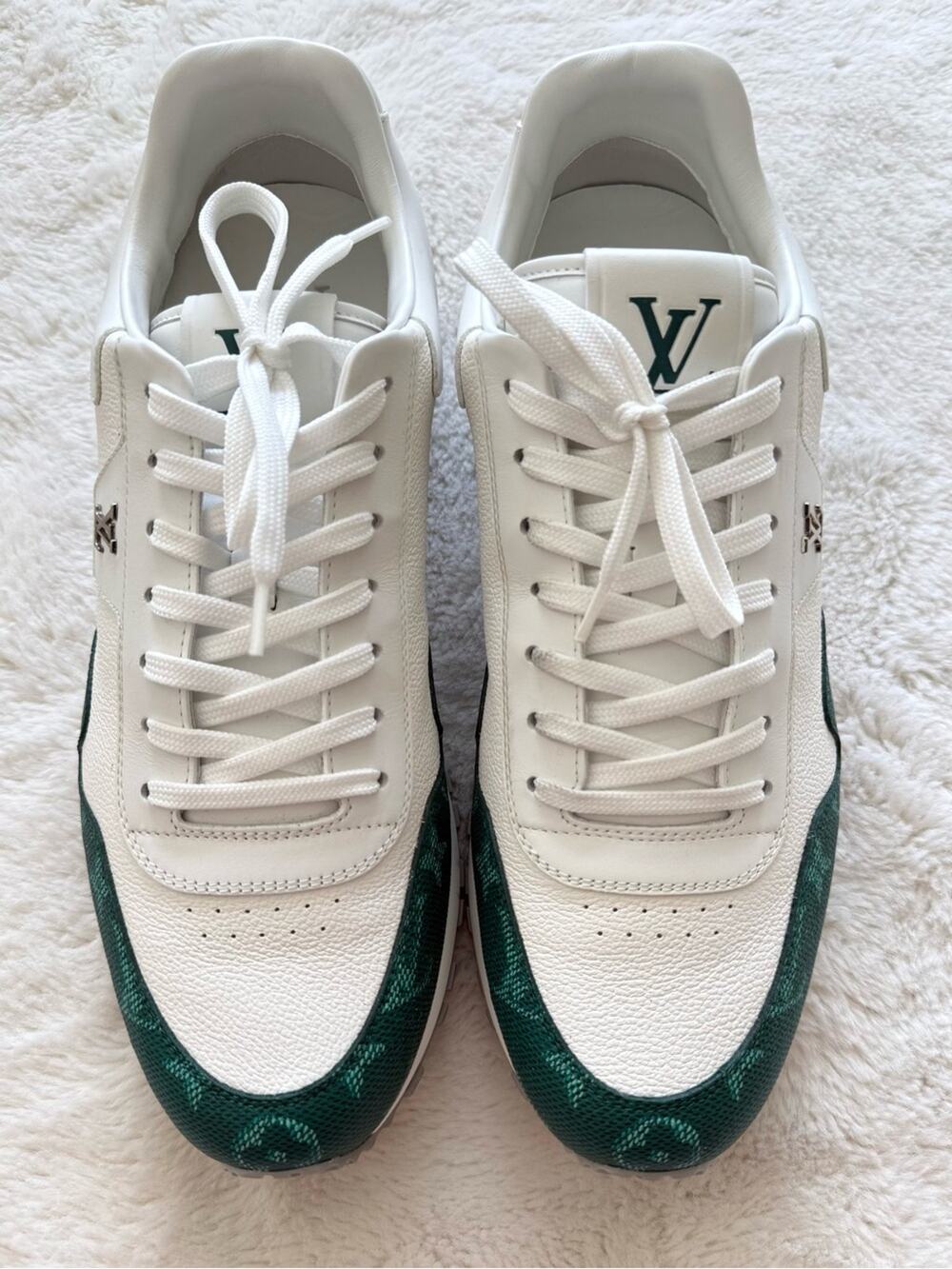 Louis Vuitton Run Away sneaker white/green LV print size 10 UK/ 11 US Authentic